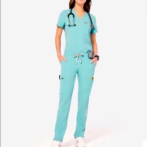 •FIGS • Limited Edition Seaglass Scrub Set